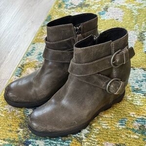 SOREL Joan of Artic Wedge II Buckle Boot